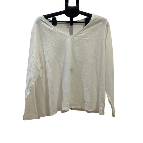 Old Navy Tops - NWT Old Navy White Long Sleeve T-Shirt Women's size 2X